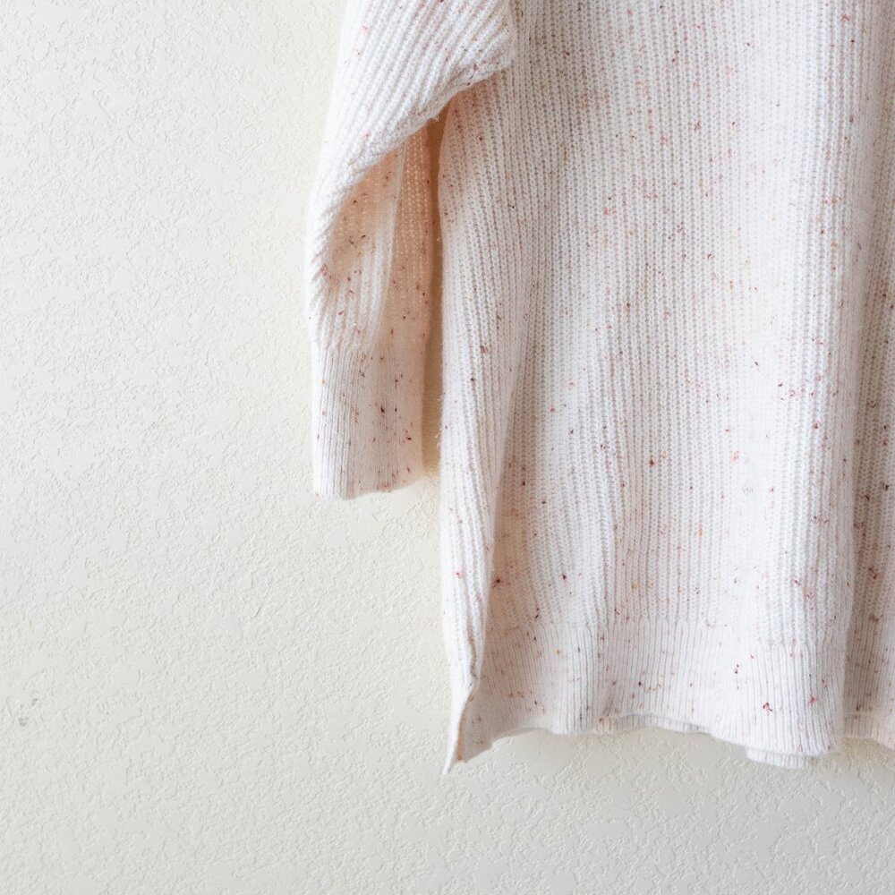 Women's Cream Button-Shoulder Ribbed Sweater - Picture 5 of 8